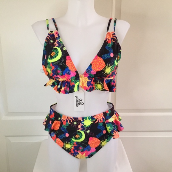 Women’s High Waisted Ruffle V Neck Bikini Bathing Suit - Picture 4 of 8